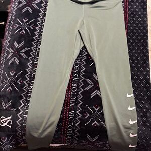 Nike Kids Olive Leggings